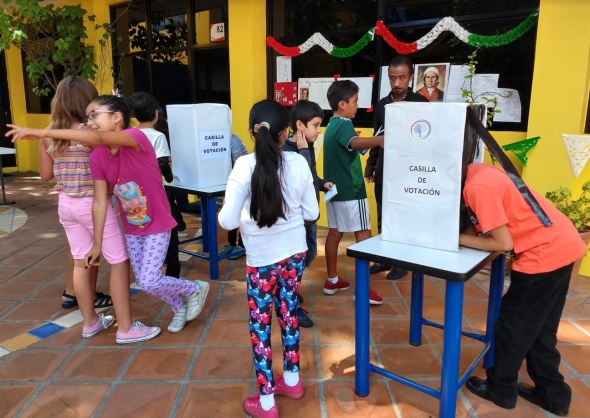 Realiza Colegio Hikma simulacro electoral para fomentar valores democrátricos
